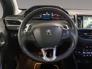 PEUGEOT 208 1.6 e-HDI Allure EGS
