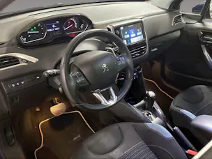 PEUGEOT 208 1.6 e-HDI Allure EGS