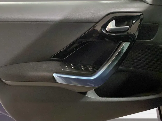 PEUGEOT 208 1.6 e-HDI Allure EGS