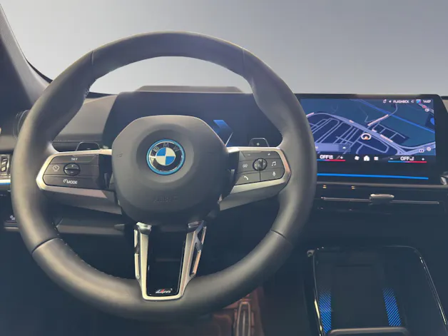 BMW X1 30e xDrive paddles