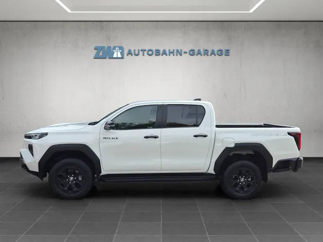 Toyota Hilux Double Cab.-Pick-up 2.8 D-4D MHEV 204 Invincible