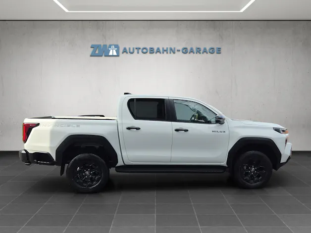 Toyota Hilux Double Cab.-Pick-up 2.8 D-4D MHEV 204 Invincible
