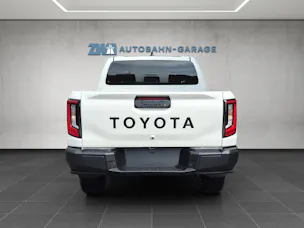 Toyota Hilux Double Cab.-Pick-up 2.8 D-4D MHEV 204 Invincible