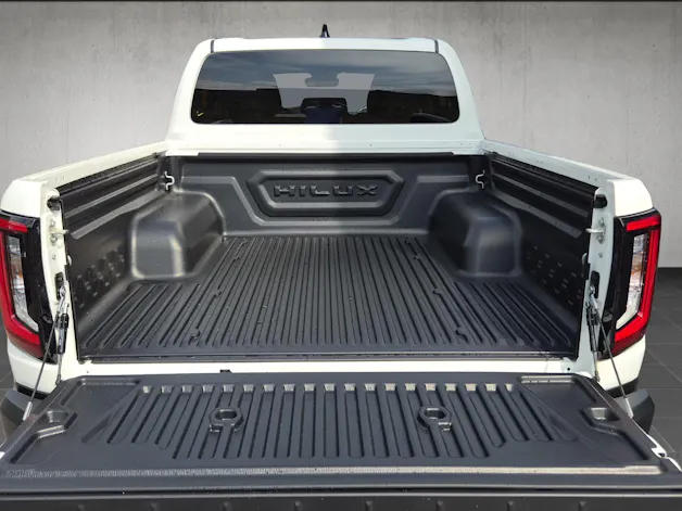Toyota Hilux Double Cab.-Pick-up 2.8 D-4D MHEV 204 Invincible