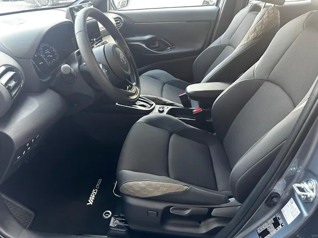 Toyota Yaris Cross 1.5 VVT-i HSD Premium AWD-i