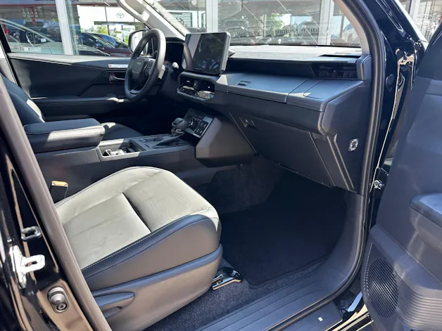 Toyota Hilux Double Cab.-Pick-up 2.8 D-4D MHEV 204 Style