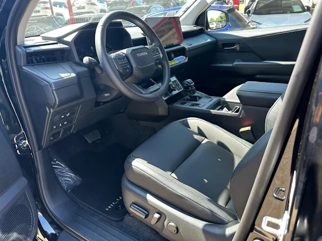 Toyota Hilux Double Cab.-Pick-up 2.8 D-4D MHEV 204 Style