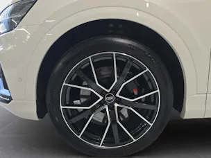 AUDI SQ8 TFSI quattro tiptronic