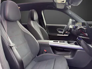 MERCEDES-BENZ GLB 350 4MATIC with EQ Technology