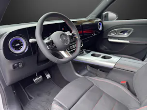 MERCEDES-BENZ GLB 350 4MATIC with EQ Technology