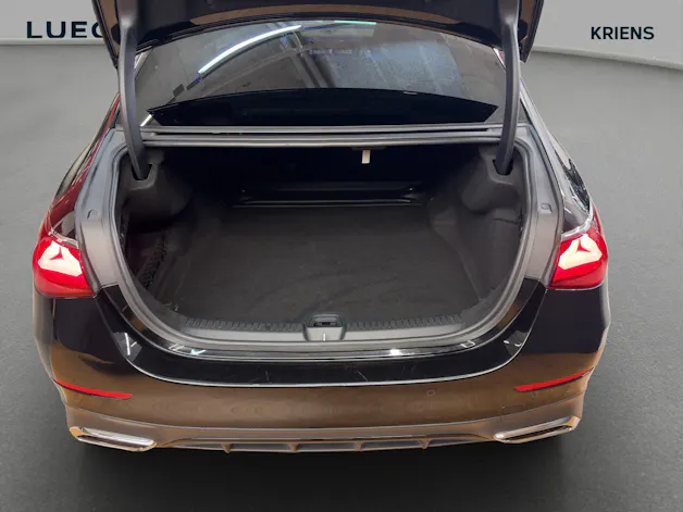 Mercedes-Benz E 450 d 4M - AMG / DISTRONIC / 360 Grad Kamera / Soundsystem / Superscreen