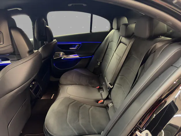 Mercedes-Benz E 450 d 4M - AMG / DISTRONIC / 360 Grad Kamera / Soundsystem / Superscreen