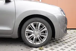 Suzuki Baleno 1.0 Boosterjet Compact Top Automat