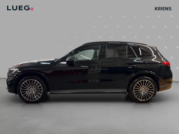 Mercedes-Benz GLC 300 4M - AMG / DISTRONIC / 360 Grad Kamera / Panorama-Dach / Soundsystem