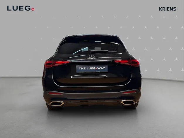 Mercedes-Benz GLC 300 4M - AMG / DISTRONIC / 360 Grad Kamera / Panorama-Dach / Soundsystem