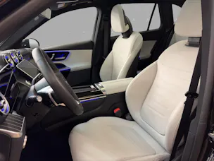 MERCEDES-BENZ GLC 300 4M - AMG / DISTRONIC / 360 Grad Kamera / Panorama-Dach / Soundsystem