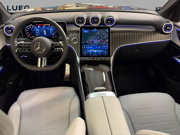 Mercedes-Benz GLC 300 4M - AMG / DISTRONIC / 360 Grad Kamera / Panorama-Dach / Soundsystem
