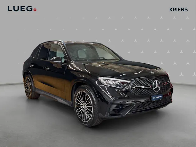 Mercedes-Benz GLC 300 4M - AMG / DISTRONIC / 360 Grad Kamera / Panorama-Dach / Soundsystem