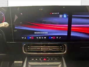 MERCEDES-BENZ GLB 220 AMG Line 4Matic