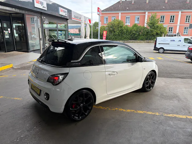 Opel Adam 1.4i Turbo S Black Jack S/S