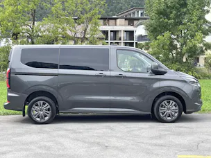 FORD Transit Custom Kombi 340 L1 2.5 Duratec 233PS Limited PHEV