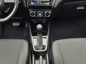 https://vehicle.imgix.net/4435374/3d294fb6-36cb-41f8-8846-33d63b1f0a96.jpg