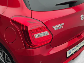 https://vehicle.imgix.net/4435374/be1a0620-b04a-4a7a-9a94-572ee1d3c822.jpg