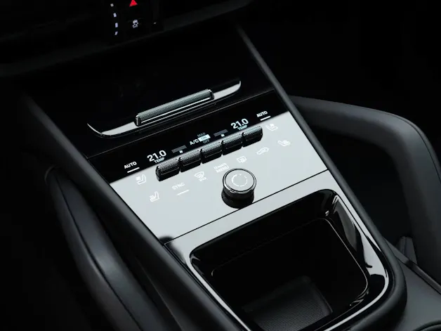 Porsche Cayenne E-Hybrid Coupé Black Edition