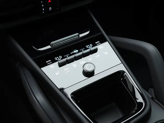 Porsche Cayenne E-Hybrid Coupé Black Edition