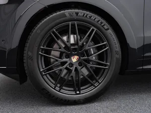 PORSCHE Cayenne E-Hybrid Coupé Black Edition