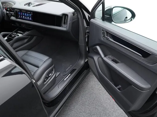 Porsche Cayenne E-Hybrid Coupé Black Edition
