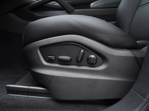 Porsche Cayenne E-Hybrid Coupé Black Edition