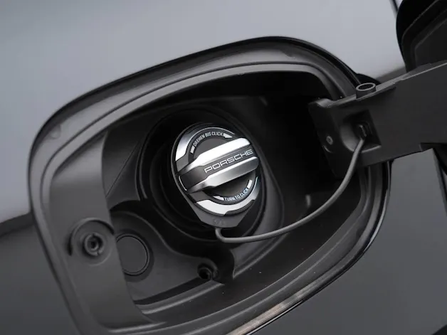 Porsche Cayenne E-Hybrid Coupé Black Edition