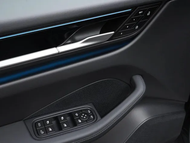 Porsche Macan 4