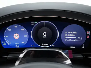 PORSCHE Macan 4