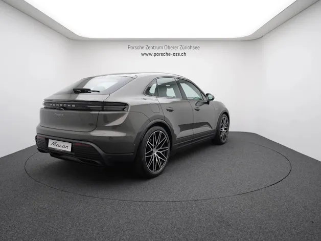 Porsche Macan 4