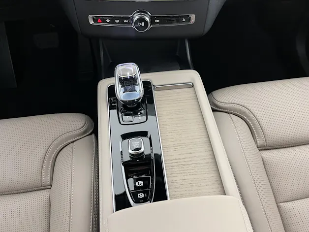 Volvo XC90 2.0 T8 TE Ultra Dark eAWD