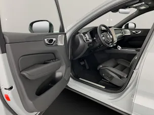 VOLVO XC60 2.0 T8 TE Black Edition eAWD