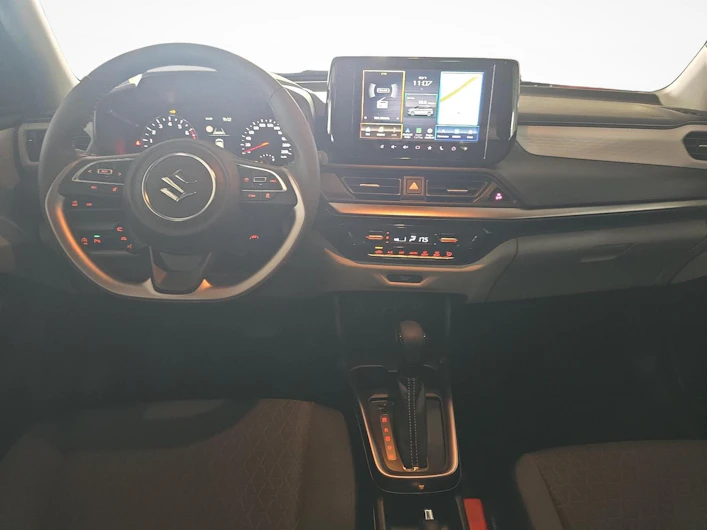 immagine del veicolo SUZUKI SWIFT