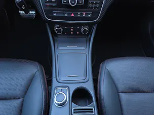 MERCEDES-BENZ A 180 AMG Line (ch)