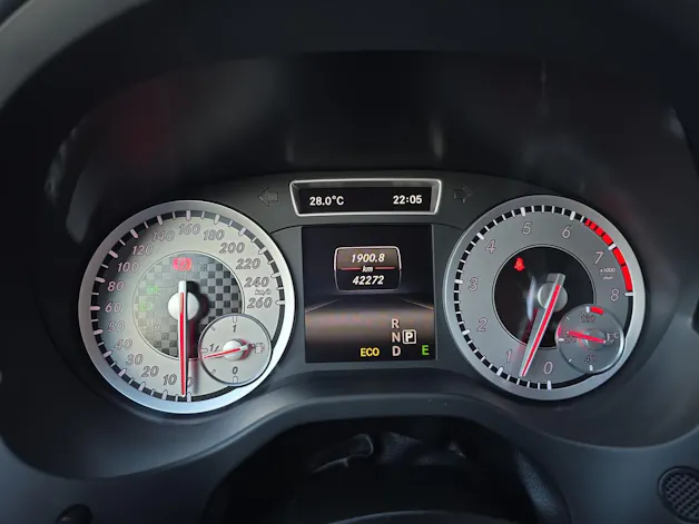 MERCEDES-BENZ A 180 AMG Line (ch)