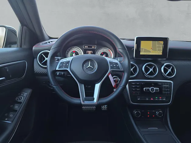 MERCEDES-BENZ A 180 AMG Line (ch)