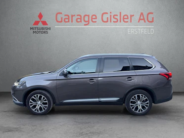 MITSUBISHI OUTLANDER 4