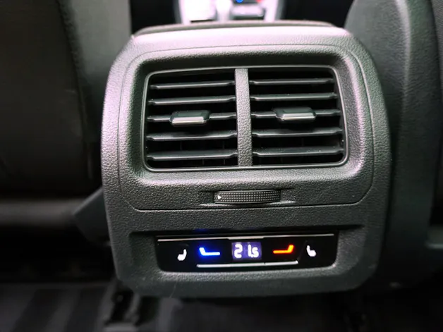 VW Touran 1.5 TSI DSG R-Line Black Style
