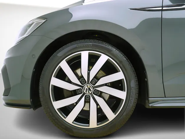 VW Touran 1.5 TSI DSG R-Line Black Style