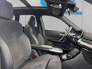 BMW X1 U11 18i sDrive paddles