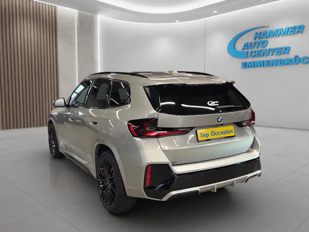 BMW X1 U11 18i sDrive paddles