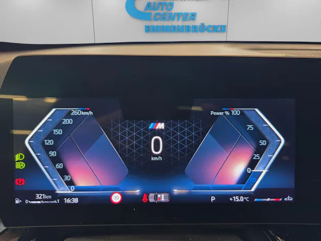 BMW X1 U11 18i sDrive paddles