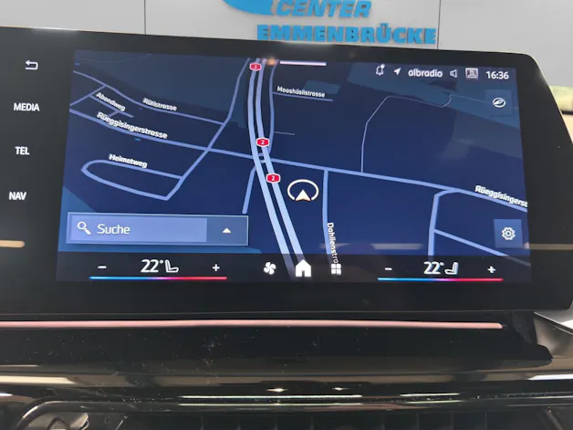 BMW X1 U11 18i sDrive paddles