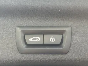 BMW X1 U11 18i sDrive paddles